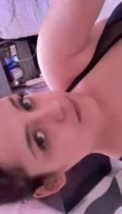 Jolie brune