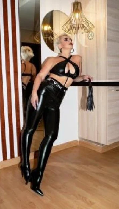 Anna Mistress