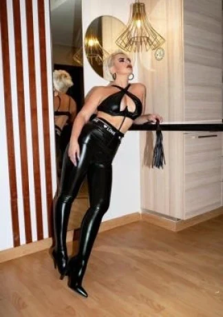 Anna Mistress