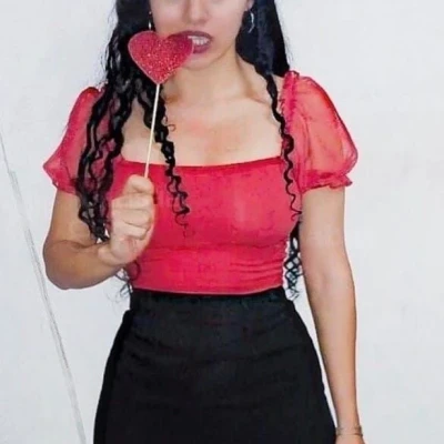 Hot NONI dominatrix