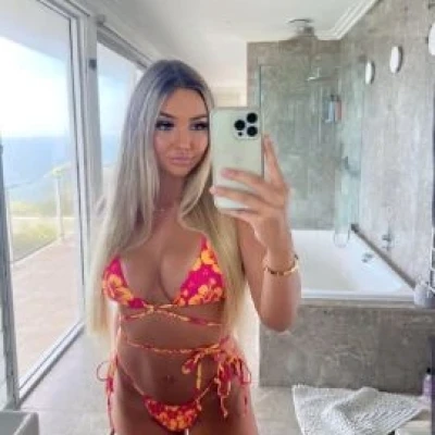 Mia