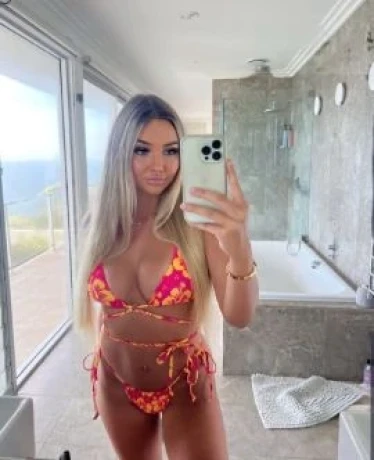 Mia