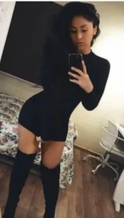 Brunette Sexy