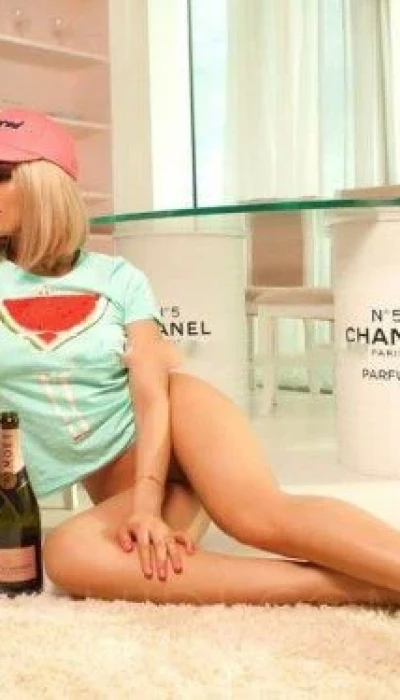 Nathalie Blonde
