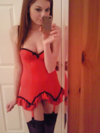 Hot Aurelie