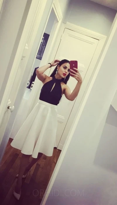 Karina_Poupee