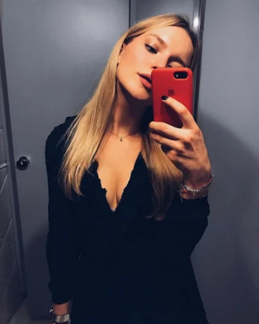 Vivianna Paris