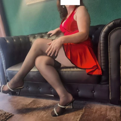 Sonja Im Red House