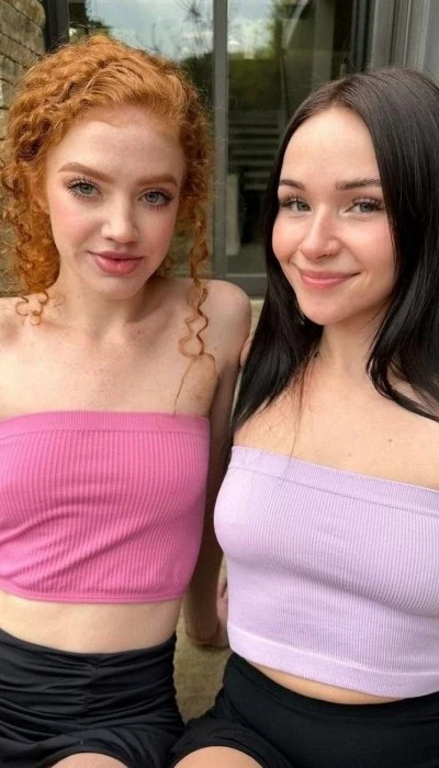 Janis & Rania "duo with girl"
