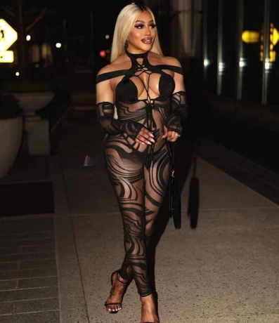 Sonya dominatriz