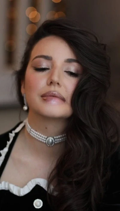 Mia