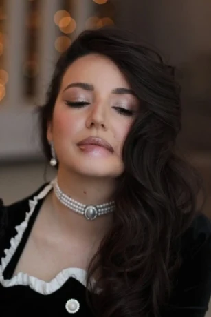 Mia