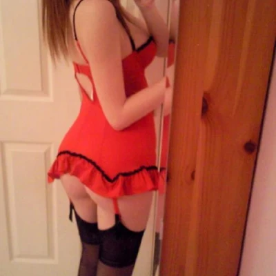 Hot Aurelie
