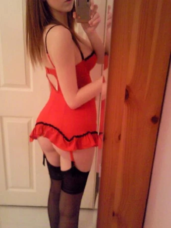 Hot Aurelie