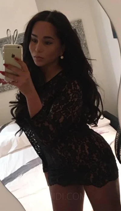 Sexy GIRL Ledah PROVOCATRICE