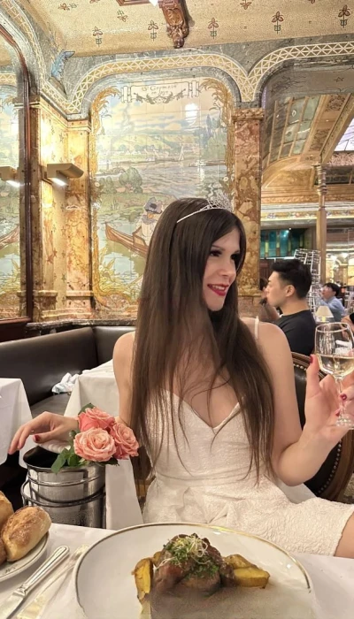 Victoria Jolie