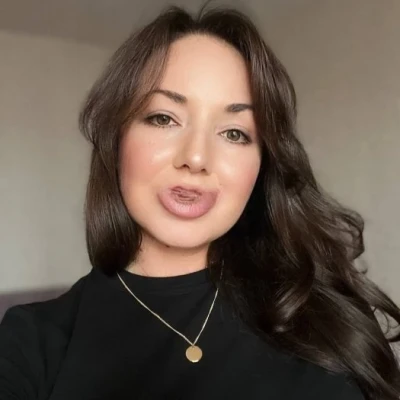 Mia