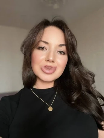 Mia