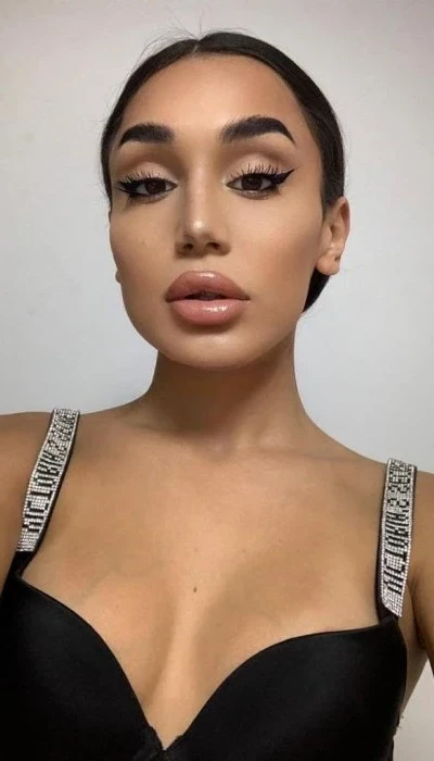 Ladyboy Leya