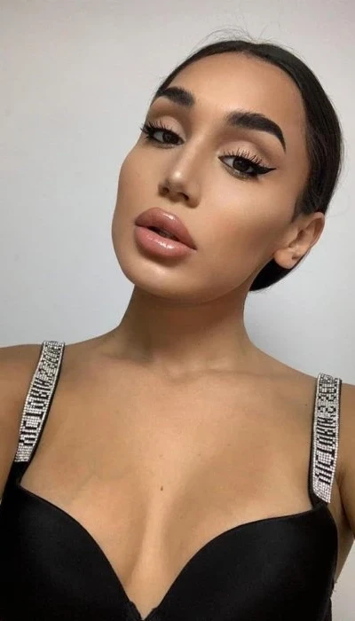 Ladyboy Leya