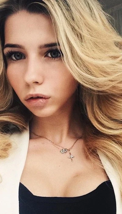 Kamelia LG
