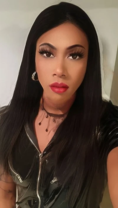 Emanuelle Costa 23cm