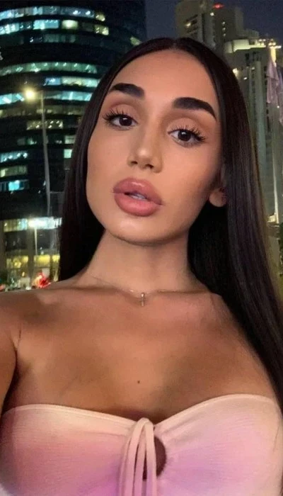 Ladyboy Leya