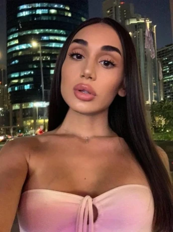Ladyboy Leya