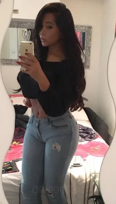 Sexy GIRL Ledah PROVOCATRICE