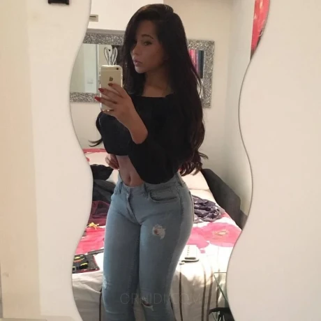 Sexy GIRL Ledah PROVOCATRICE
