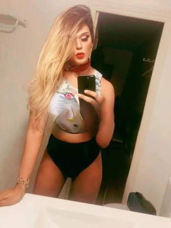 Izabella Jolie