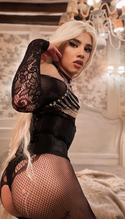 Emma Jolie