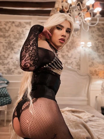 Emma Jolie
