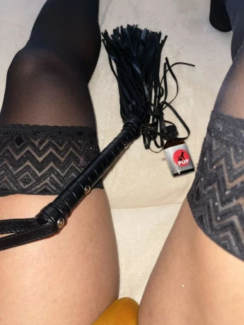 Lara Dominatrix