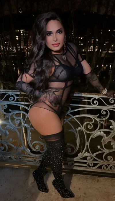 Nicole latina