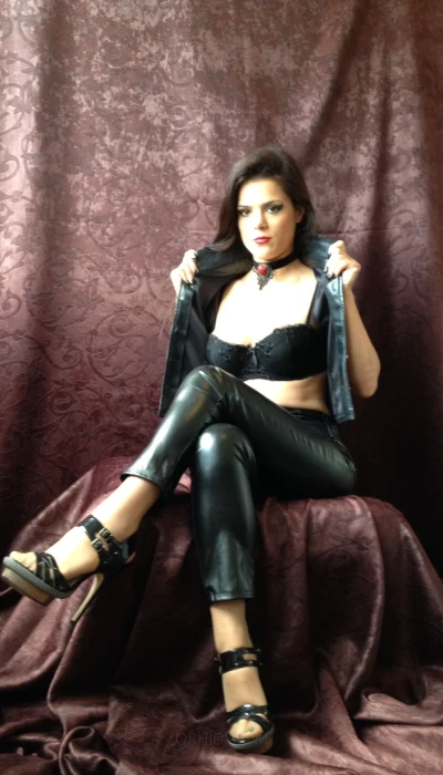 Maitresse Julia