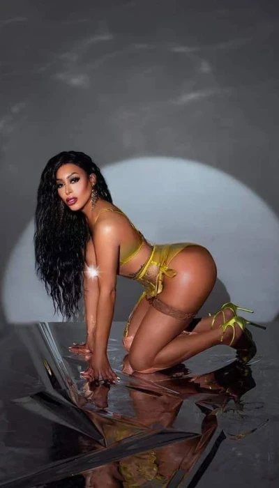 Sonya dominatriz