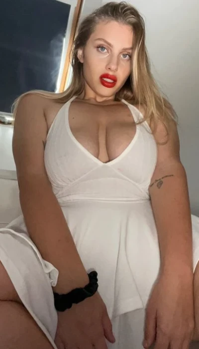 Mia_Disney55